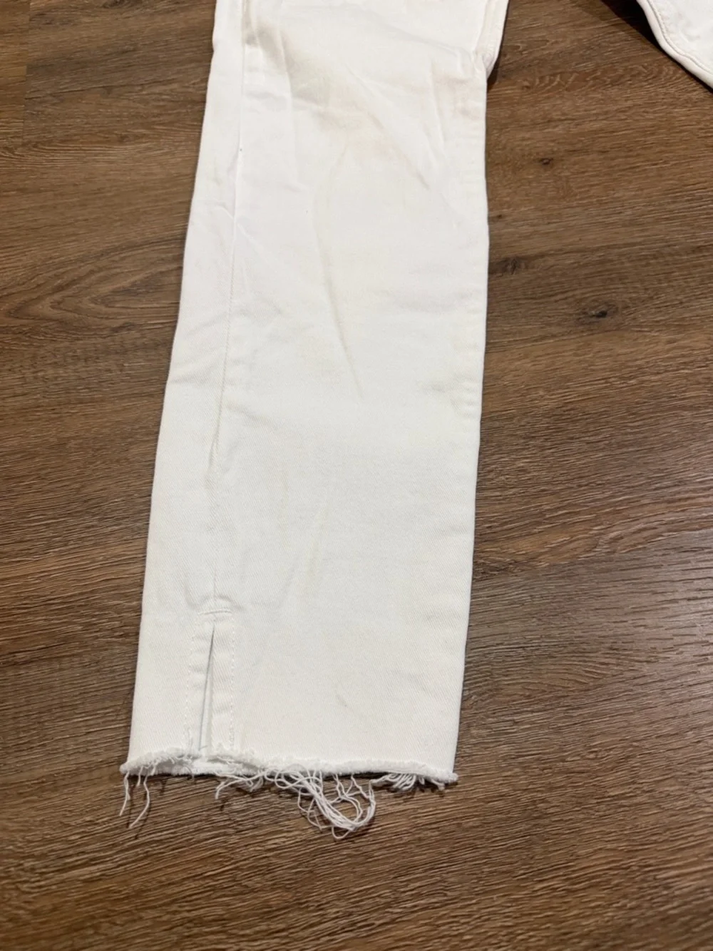 Kensie Vintage Luxe Ultimate High Rise Skinny Jeans with Frayed Hem - Picture 4 of 8